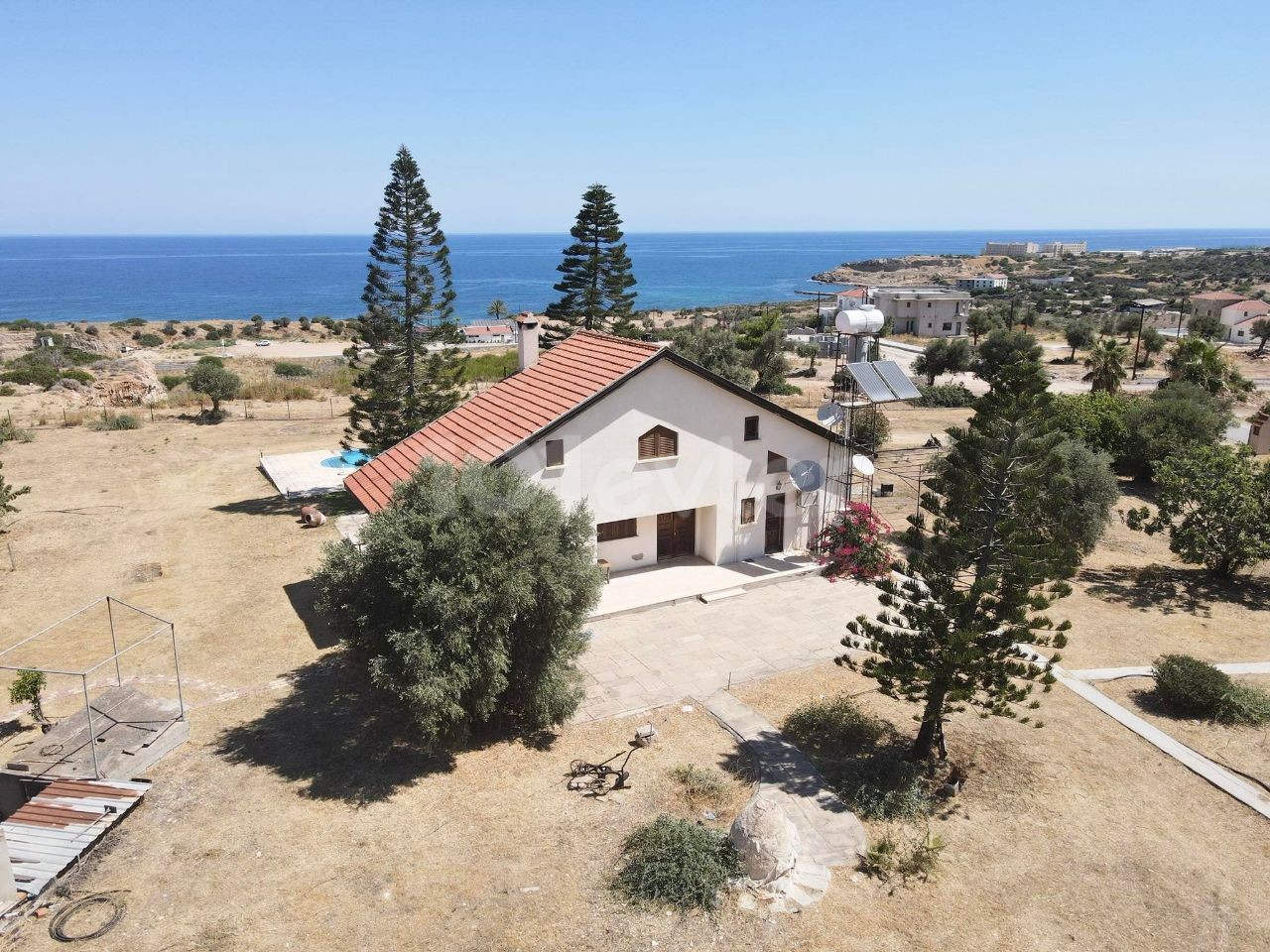 Einzige autorisierte Zypern Kyrenia CHATALKÖY de FUL KESMEZ 6931 m2 Grundstück mit Meerblick 4 + 1 sehr privates Bauernhaus ** 