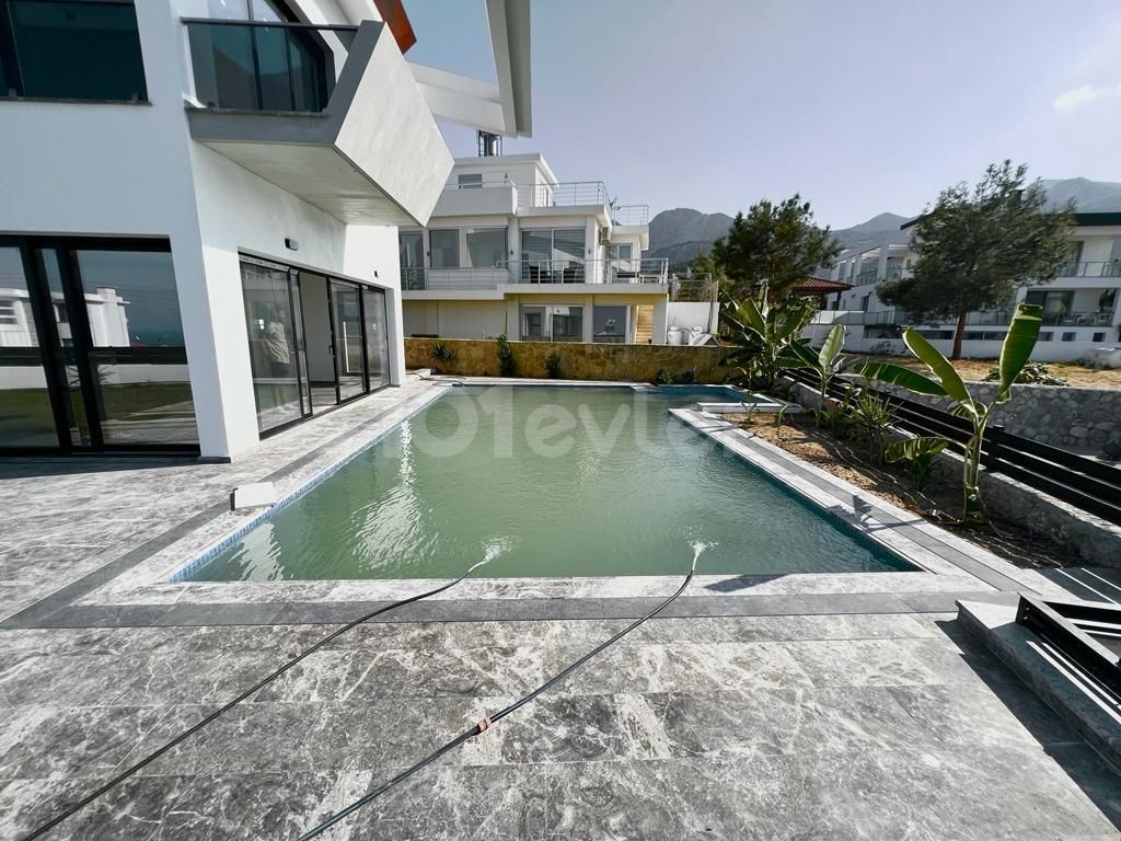 3 + 2 Ultra Luxury Villa with Pool in Kyrenia Çatalköy Region ** 