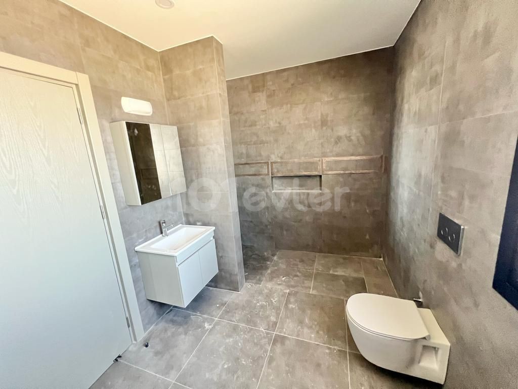 Girne Çatalköy Bölgesinde 3+2 Ultra Lüx Havuzlu Villa