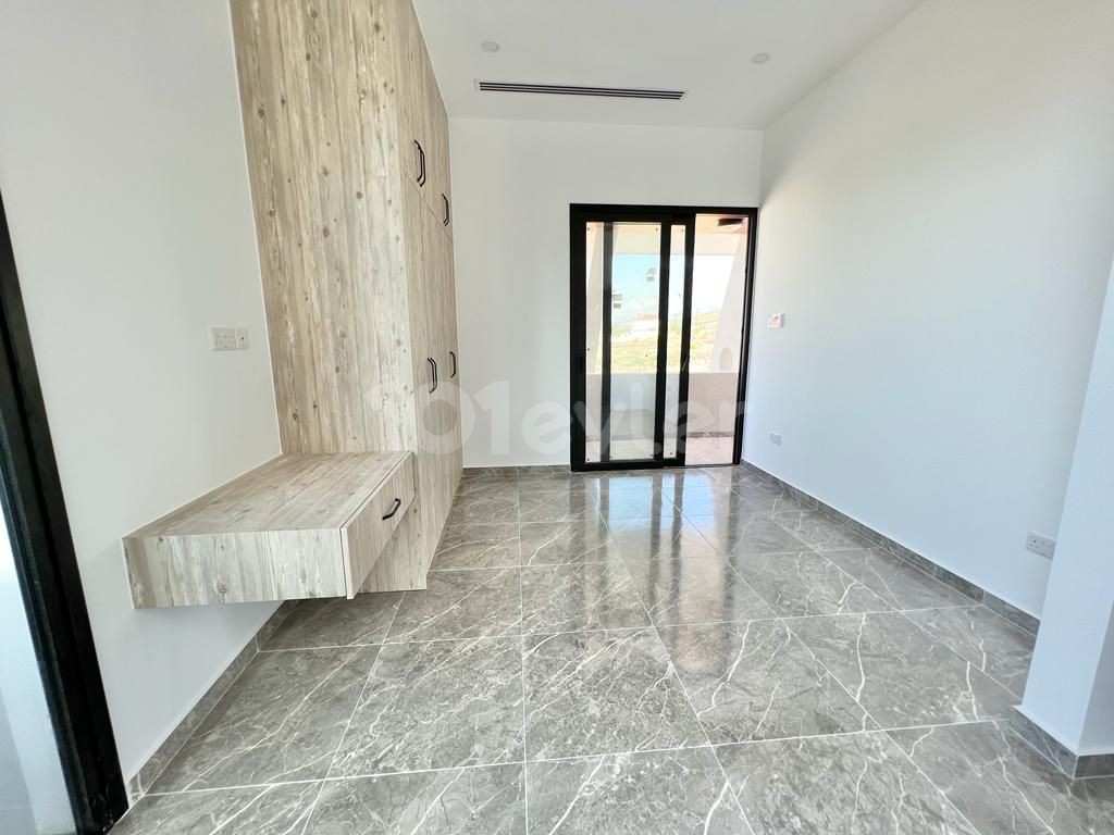 Girne Çatalköy Bölgesinde 3+2 Ultra Lüx Havuzlu Villa