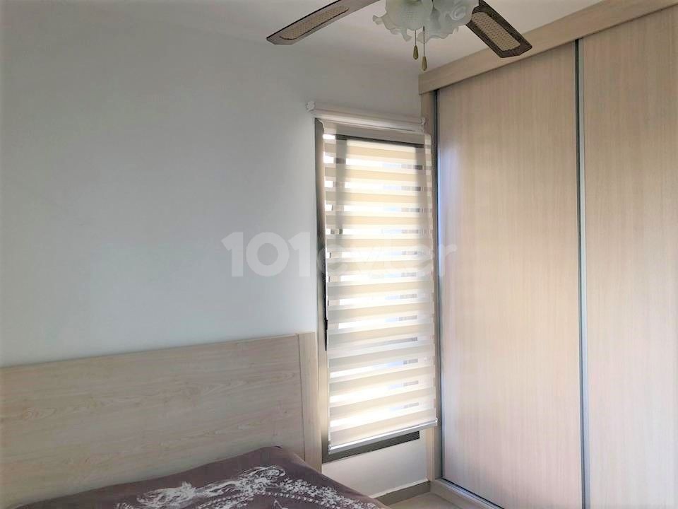 GELEGENHEIT FÜR LEBEN UND INVESTITIONEN IN ZYPERN KYRENIA ZENTRUM 2 + 1 WOHNUNG ZUM VERKAUF ** 