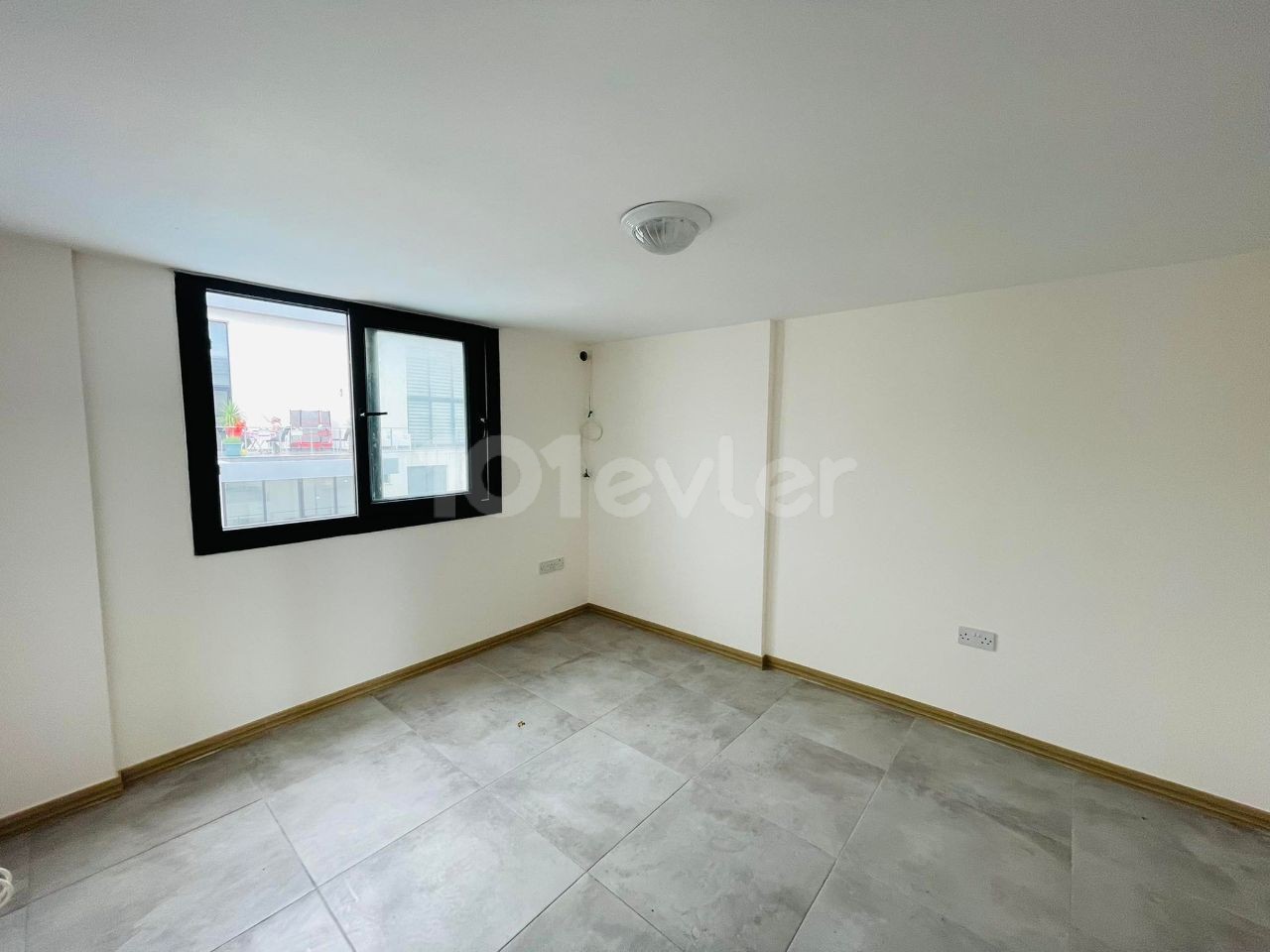 Flat For Sale in Alsancak, Kyrenia