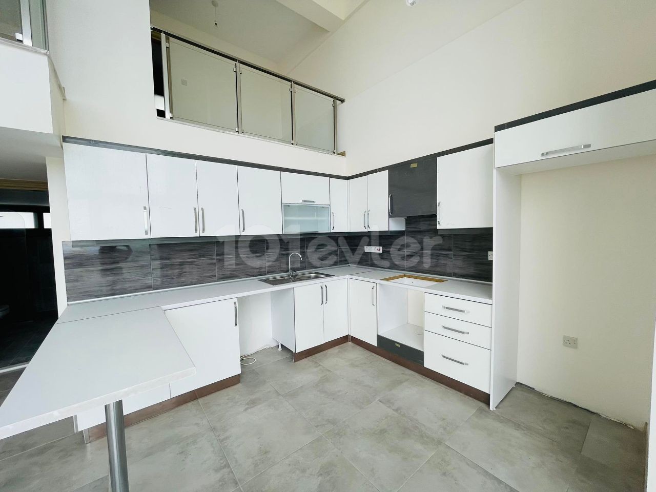 Flat For Sale in Alsancak, Kyrenia