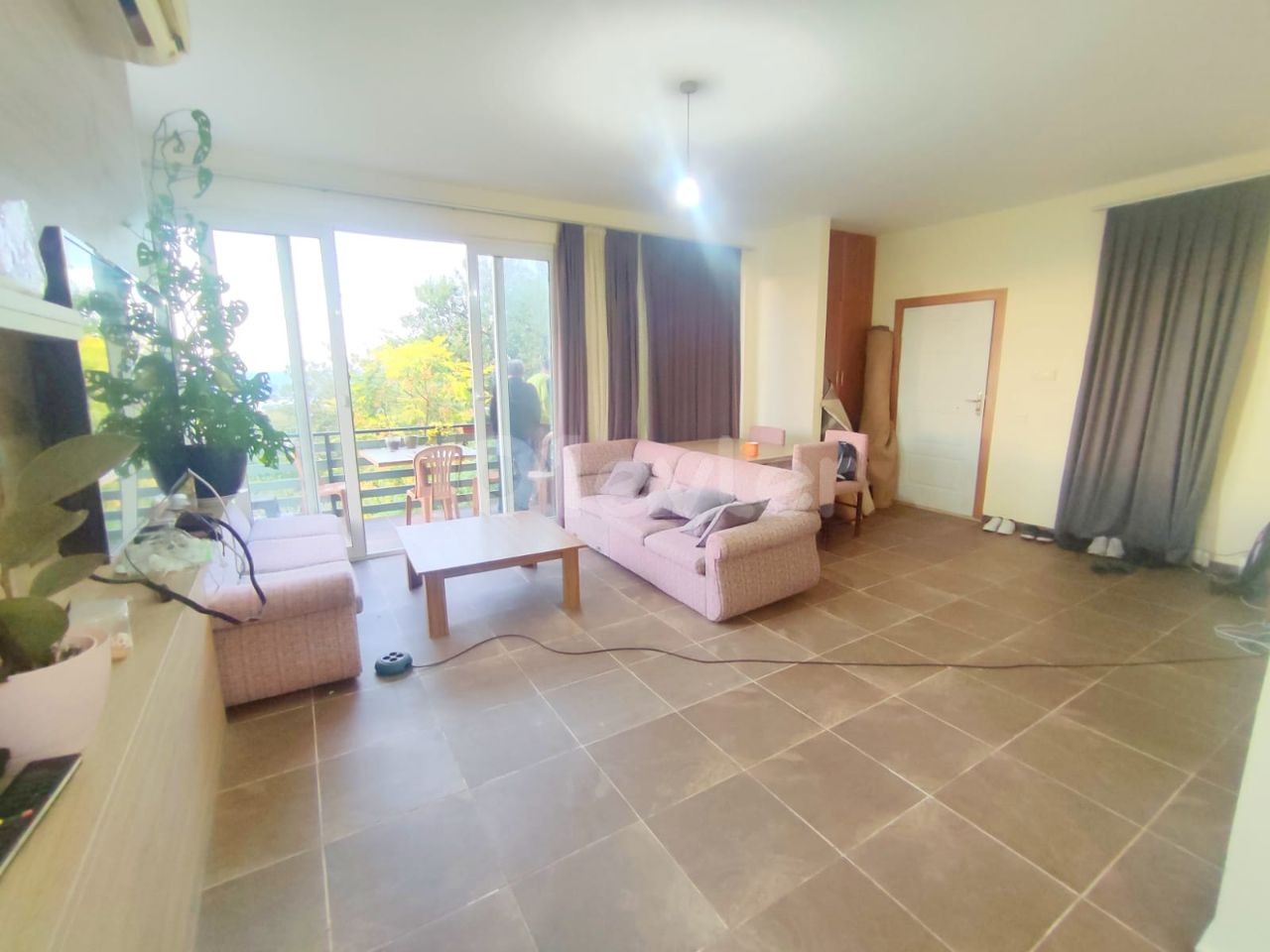 Girne Laptada Geniş Alanlı Full Deniz Manzaralı Ensuite 2+1 Daire 