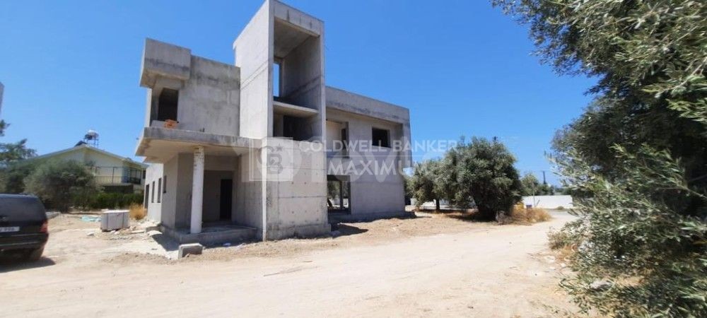 4+1 Villa for Sale in Ozankoy Region of Kyrenia, Cyprus