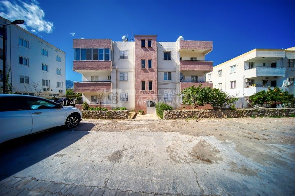 Zu verkaufen 3+1 Wohnung in Kyrenia Zentrum