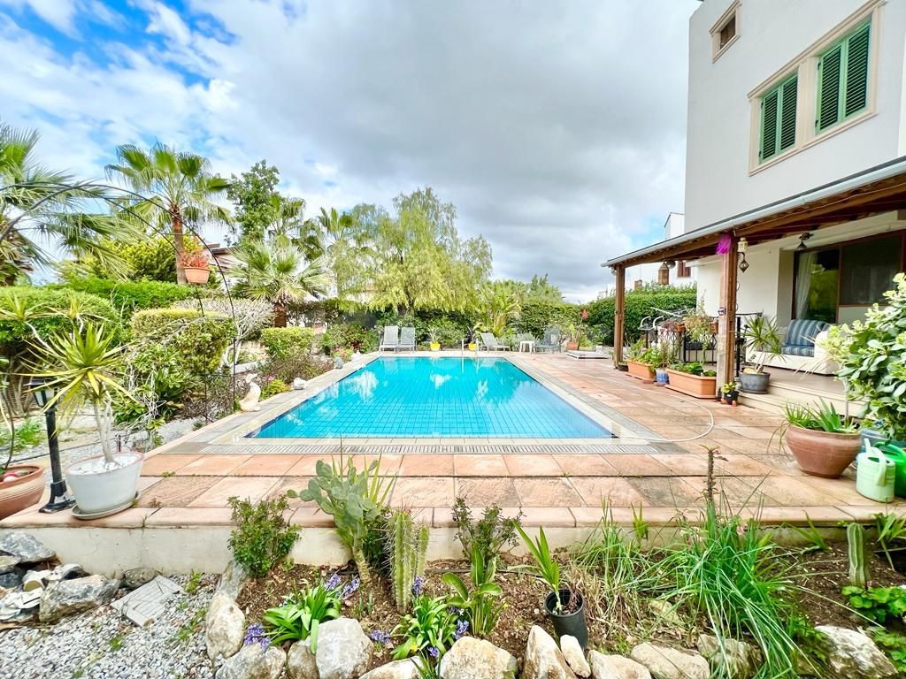 4+1 Pool Villa with Sea and Mountain views for sale in Catalkoy, Kyrenia. 