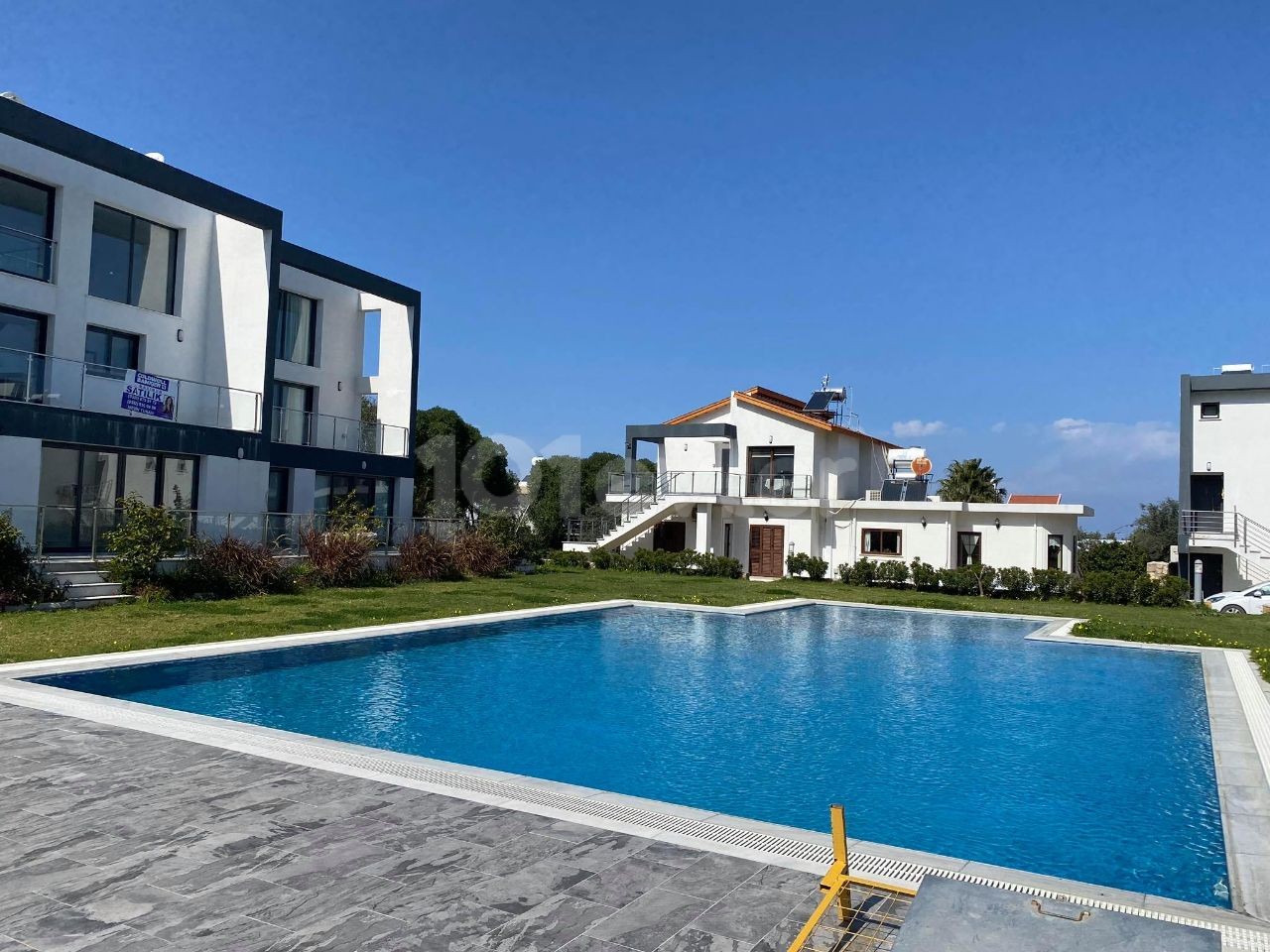 Flat To Rent in Alsancak, Kyrenia