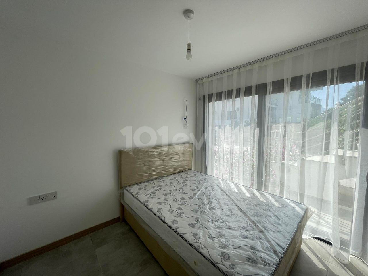 Flat To Rent in Alsancak, Kyrenia