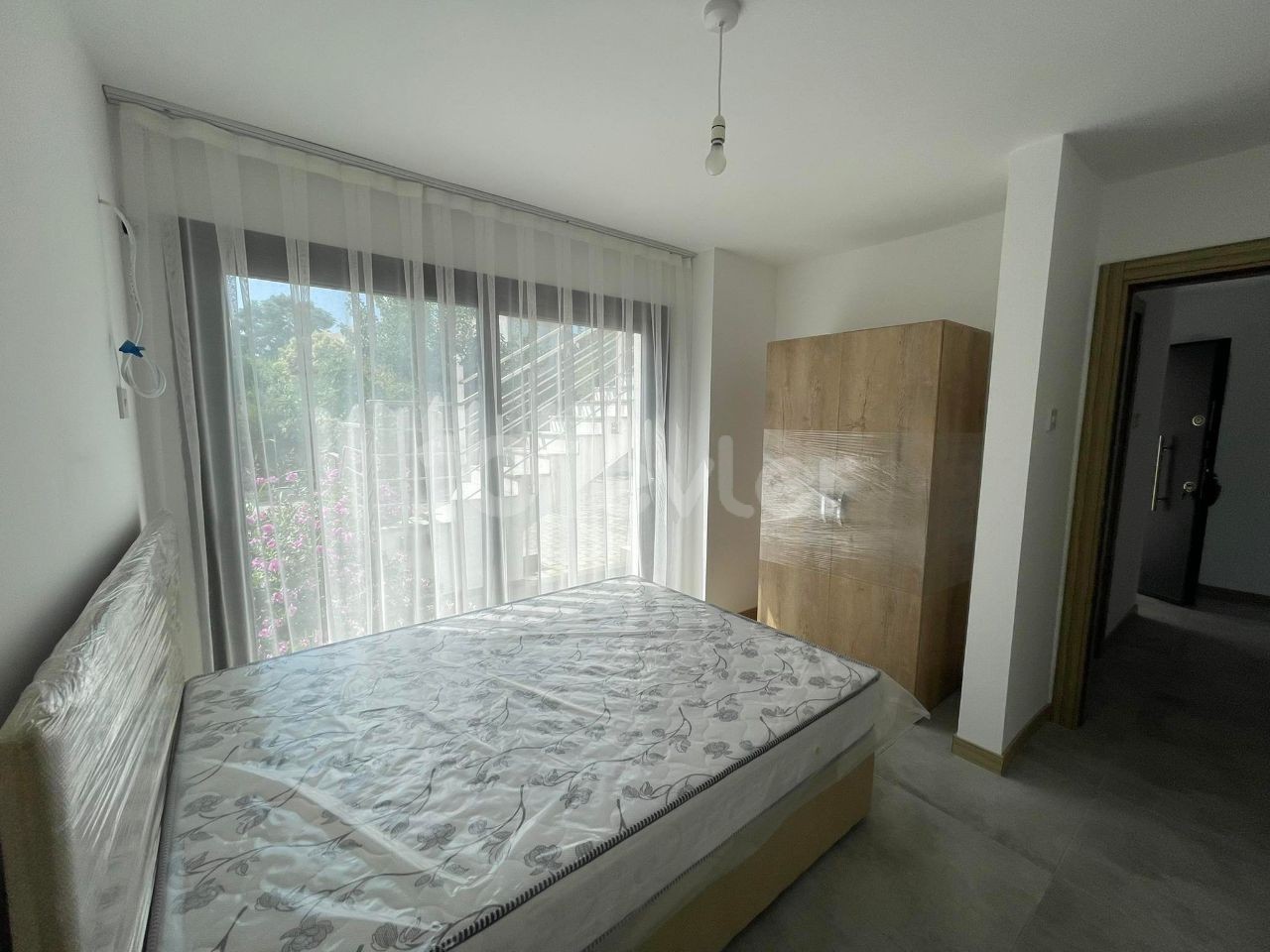 Flat To Rent in Alsancak, Kyrenia