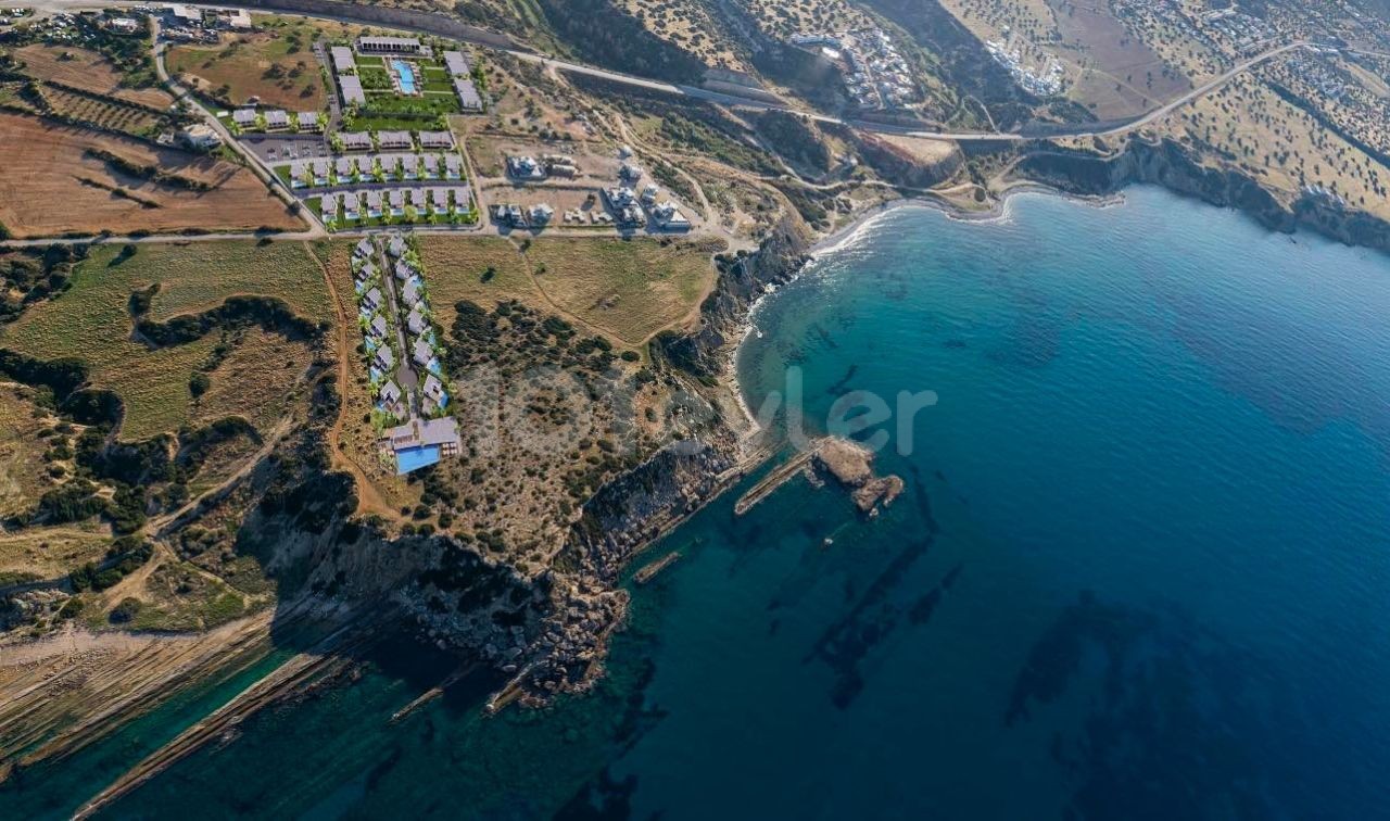 Kaçırılmayacak Fırsat Kıbrıs Girne Esentepe de Taşınmaya Hazır Özel Havuzlu Denize Sıfır Tek Katlı Villa