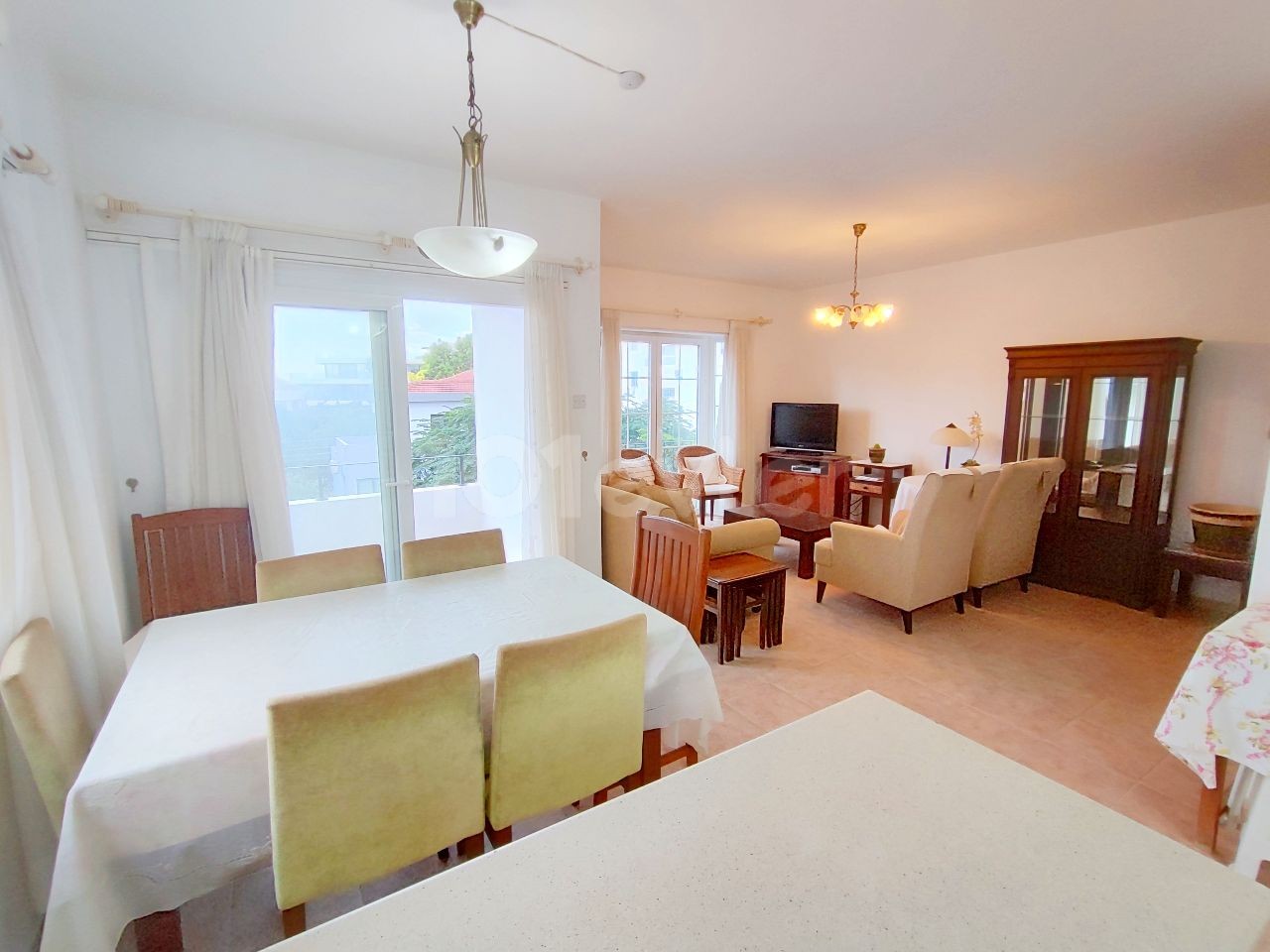 Spacious 3-Bedroom Apartment in Kyrenia Center