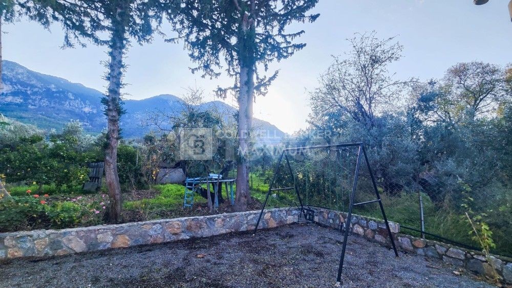 Girne Lapta Bölgesinde Özel Havuzlu Kiralık 4+2 Villa