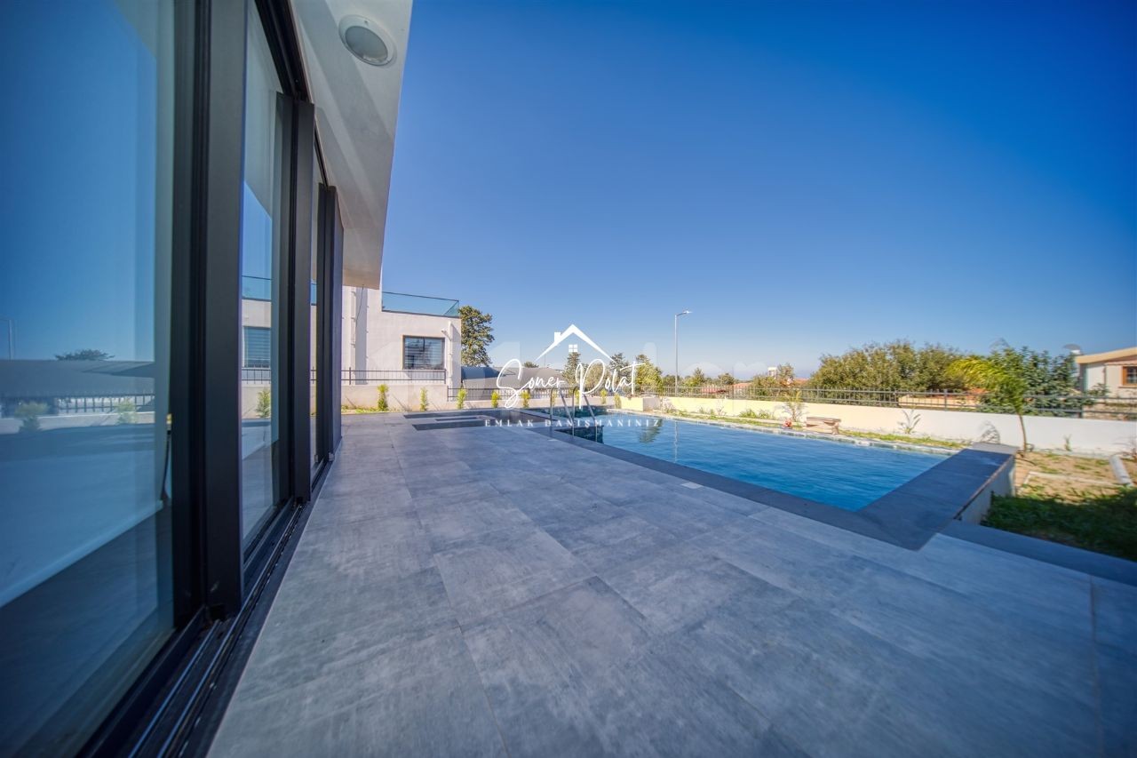 Ultra Luxury 3+1 Villa with Pool for Rent in Girna Alsancak