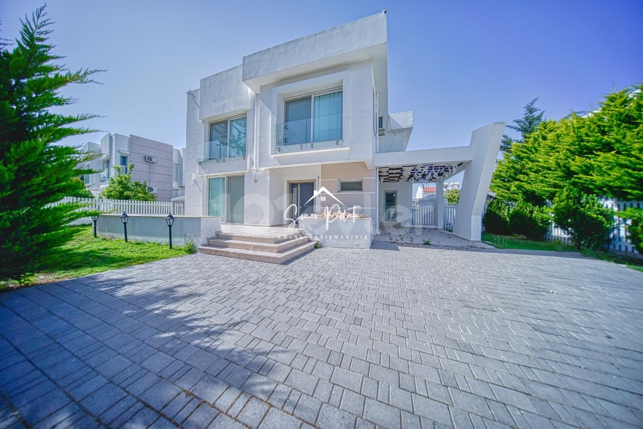 3+1 freistehende Luxusvilla zur Miete in Girne Karaoğlanoğlu Lemon Park Site