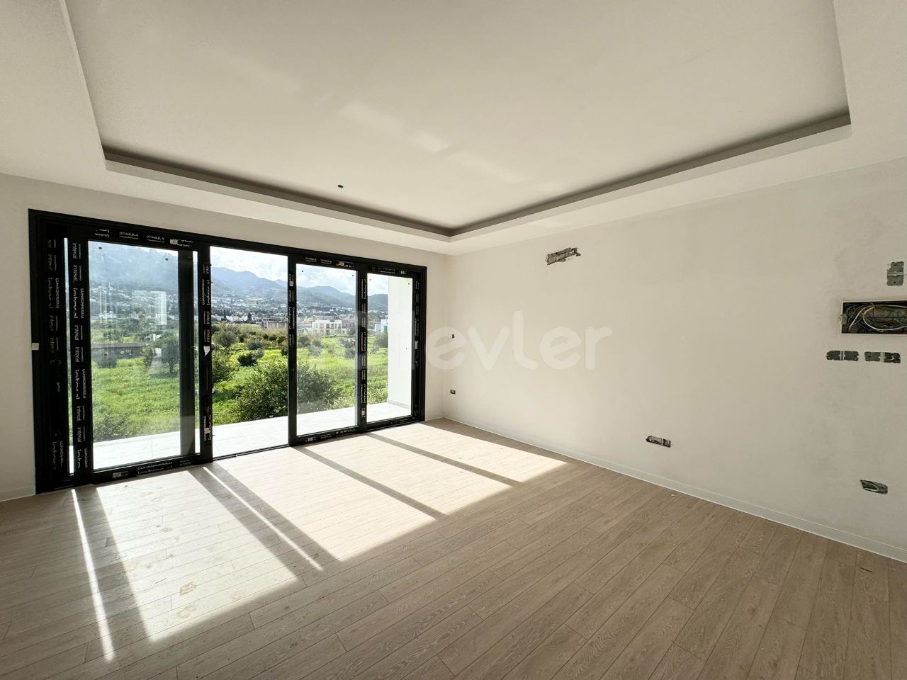 Flats Walking Distance to the Sea for Sale in Cyprus Kyrenia Karşıyaka