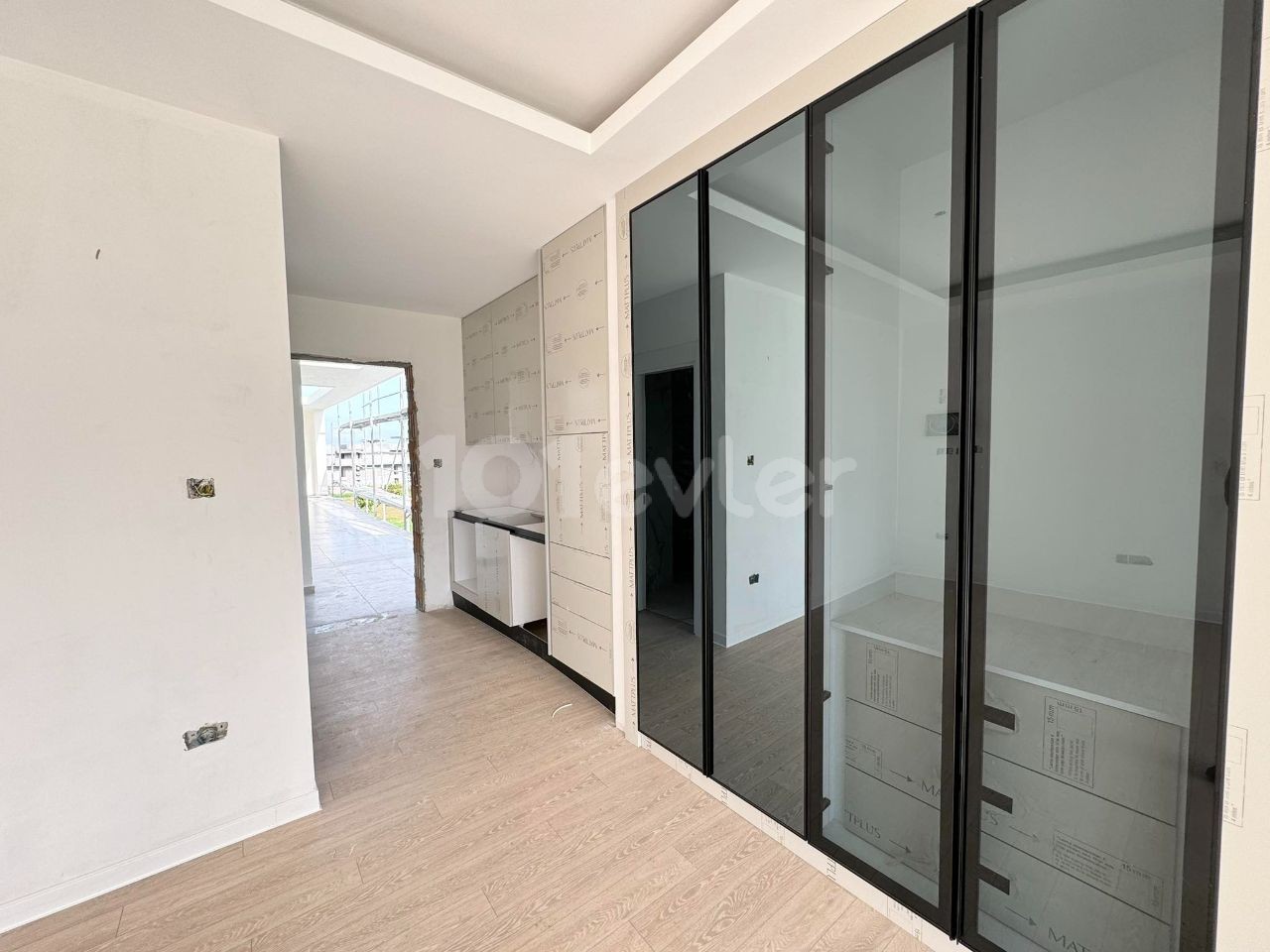 Flats Walking Distance to the Sea for Sale in Cyprus Kyrenia Karşıyaka