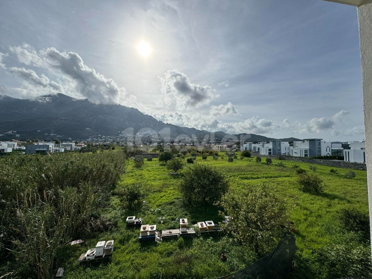 Flats Walking Distance to the Sea for Sale in Cyprus Kyrenia Karşıyaka