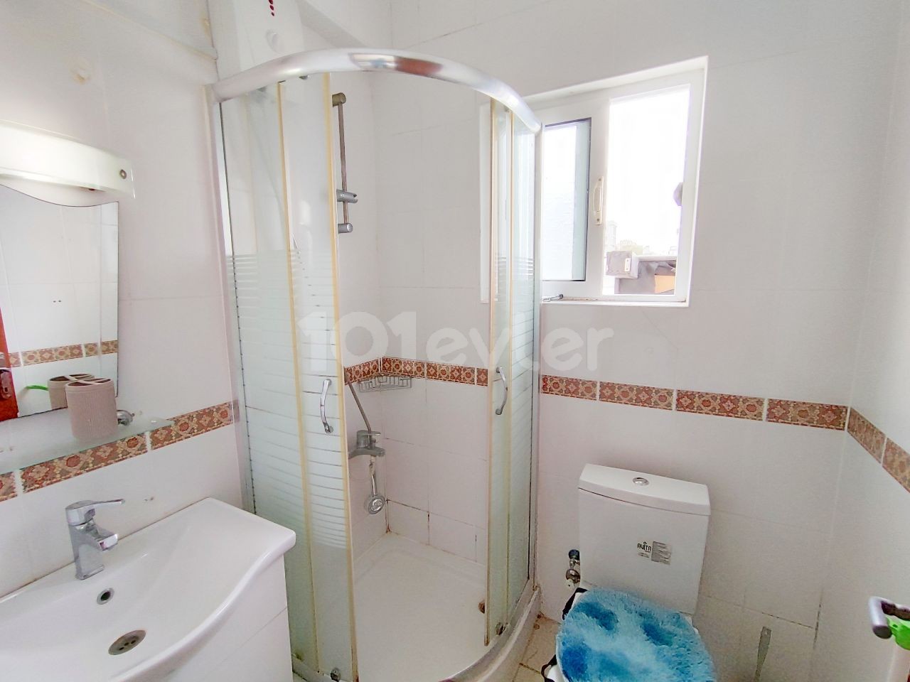 1+1 Student Flat for Rent with Balcony in Kyrenia Center