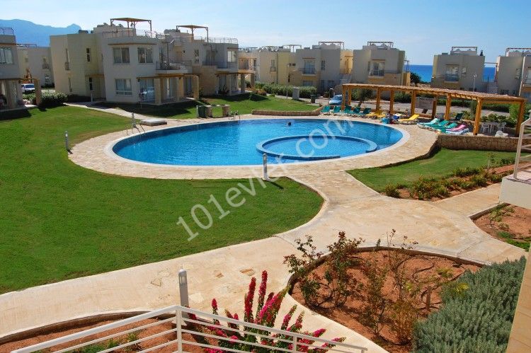 Girne Esentepe Bölgesinde Satılık 2+1 Penthouse Daire- RANA SHAIL 0533 869 9602