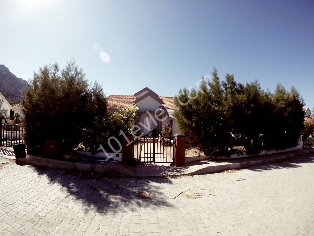 Villa For Sale in Karşıyaka, Kyrenia