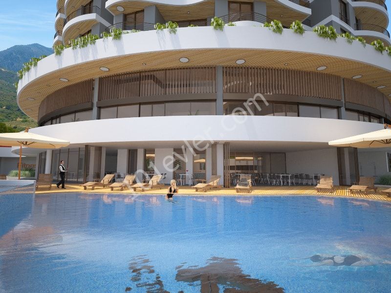 Girne Merkez'de Deniz ve Dağ Manzaralı Satılık 4+1 Penthouse Daireler