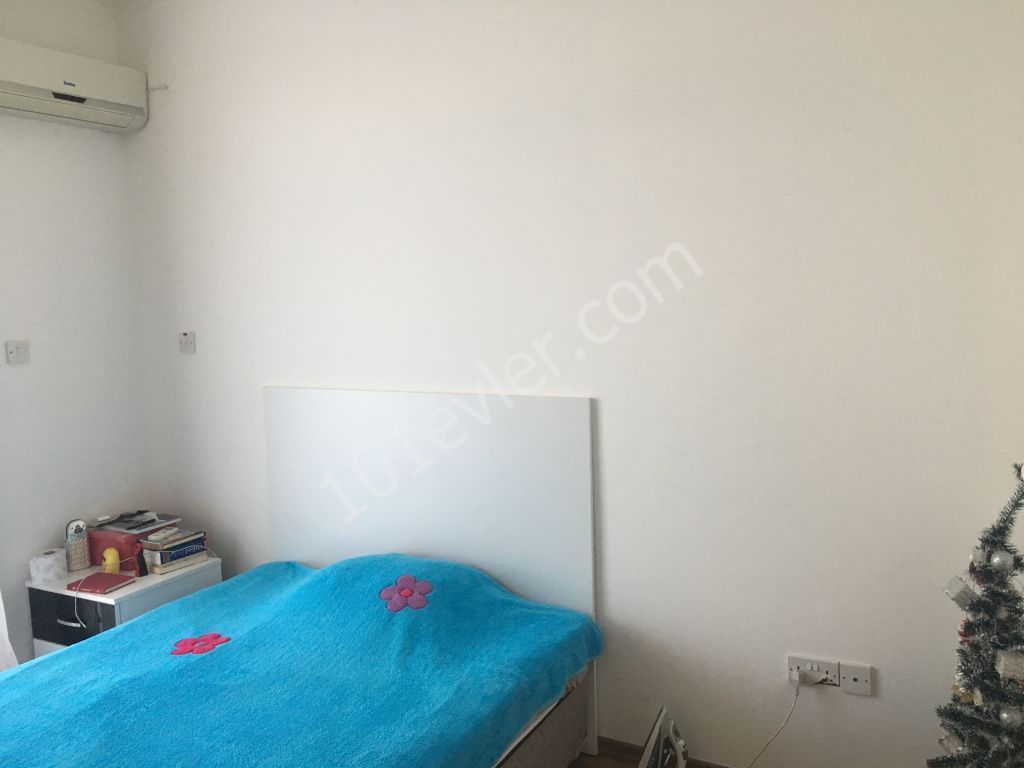 GİRNE MERKEZ DE ,YENİ,EŞYALI SATILIK DAİRE