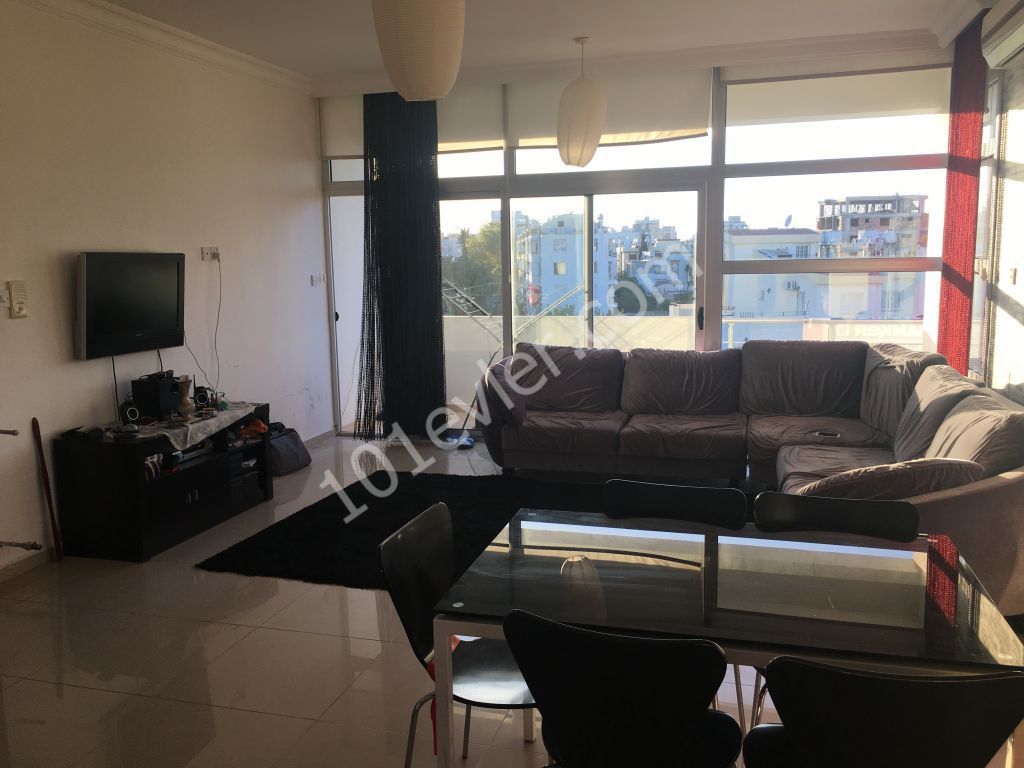 GİRNE MERKEZ DE ,YENİ,EŞYALI SATILIK DAİRE