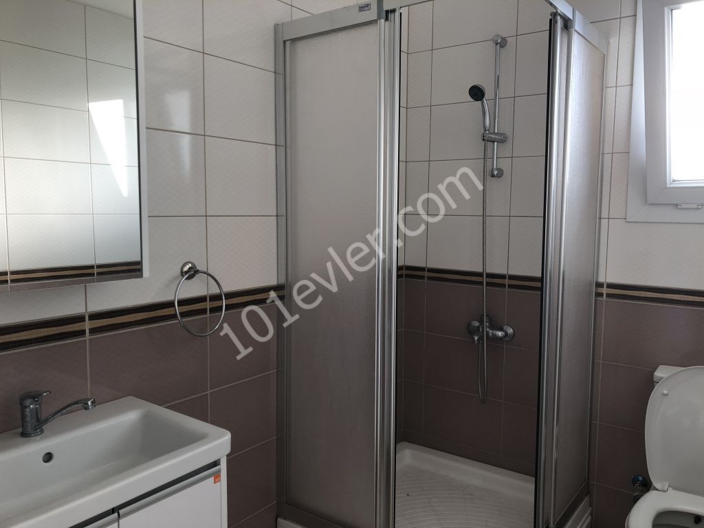 Flat To Rent in Alsancak, Kyrenia