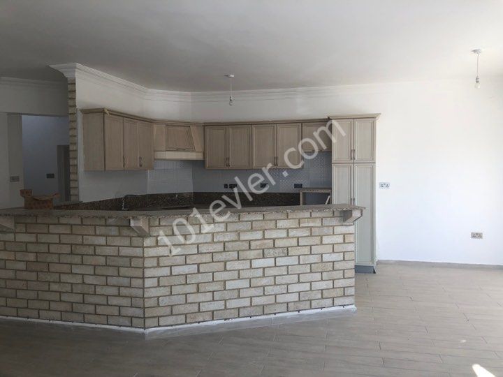 ÇATALKÖY DE 4+1 FUL DENİZ MANZALi 137.000 STG VİLLA