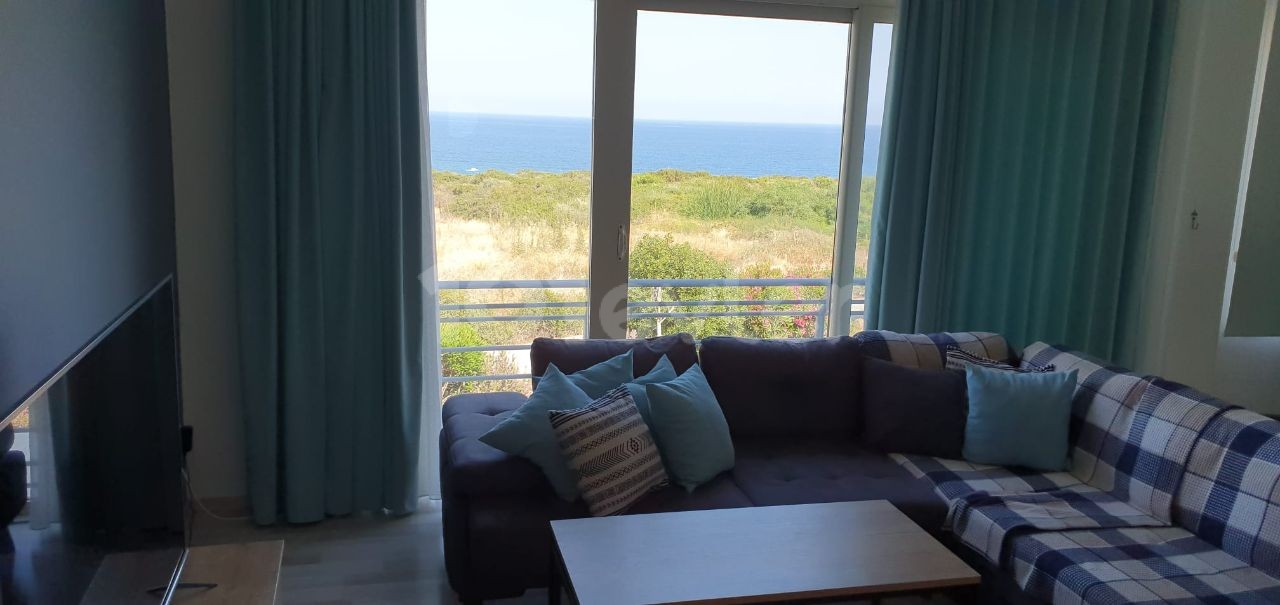 Меблированный Пентхаус 2+1 В Turtle Bay, Front Row, Full Sea View, Terrace.