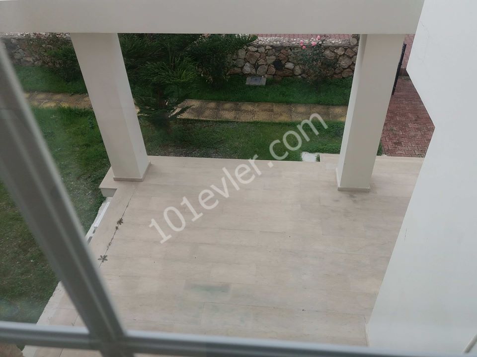 Girne Lapta'da kiralık villa