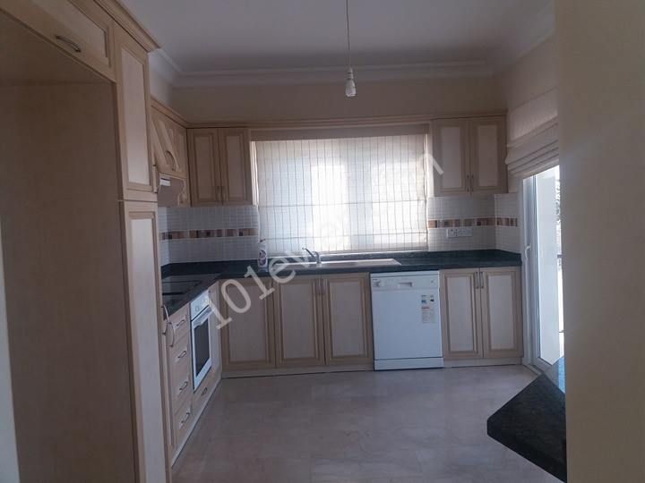 Flat To Rent in Ozanköy, Kyrenia