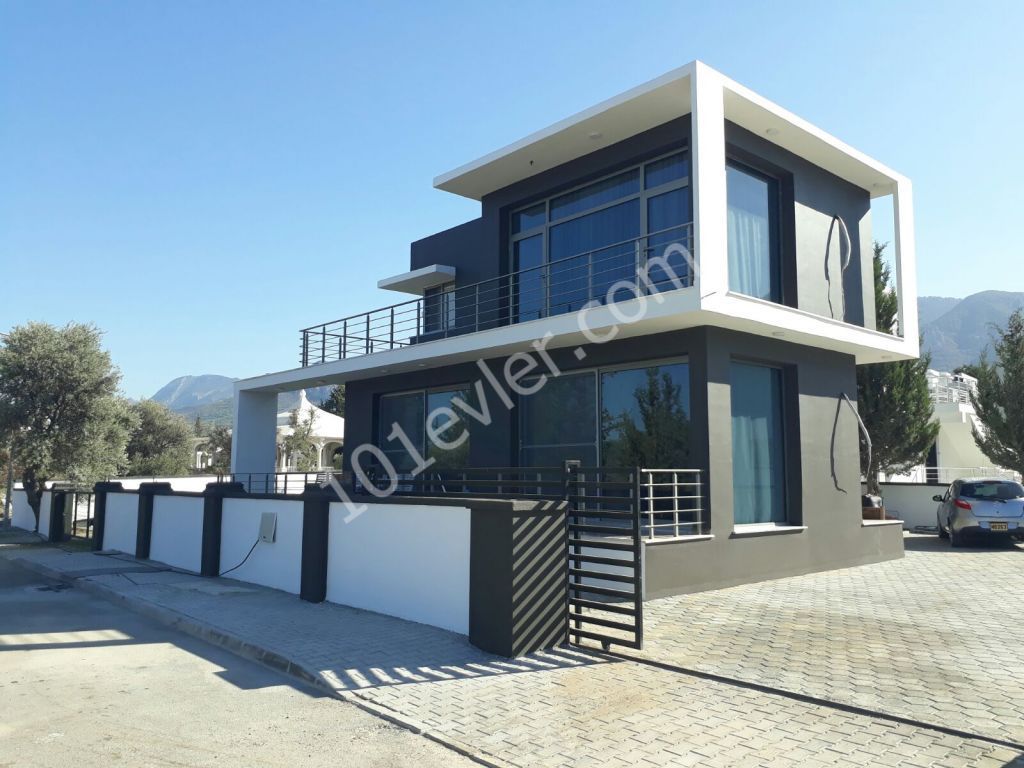 Villa For Sale in Çatalköy, Kyrenia