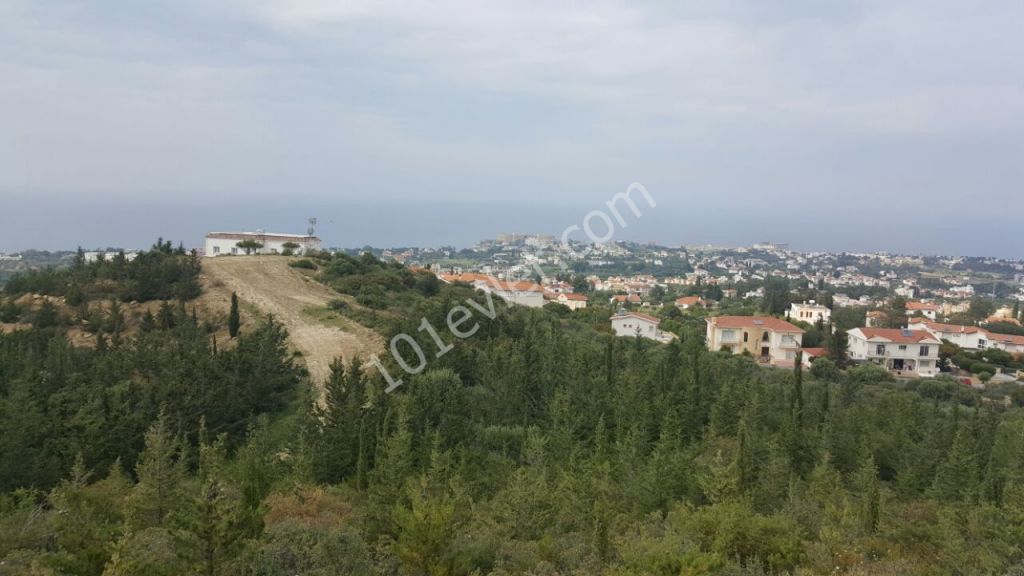 Residential Zoned Plot For Sale in Karaoğlanoğlu, Kyrenia