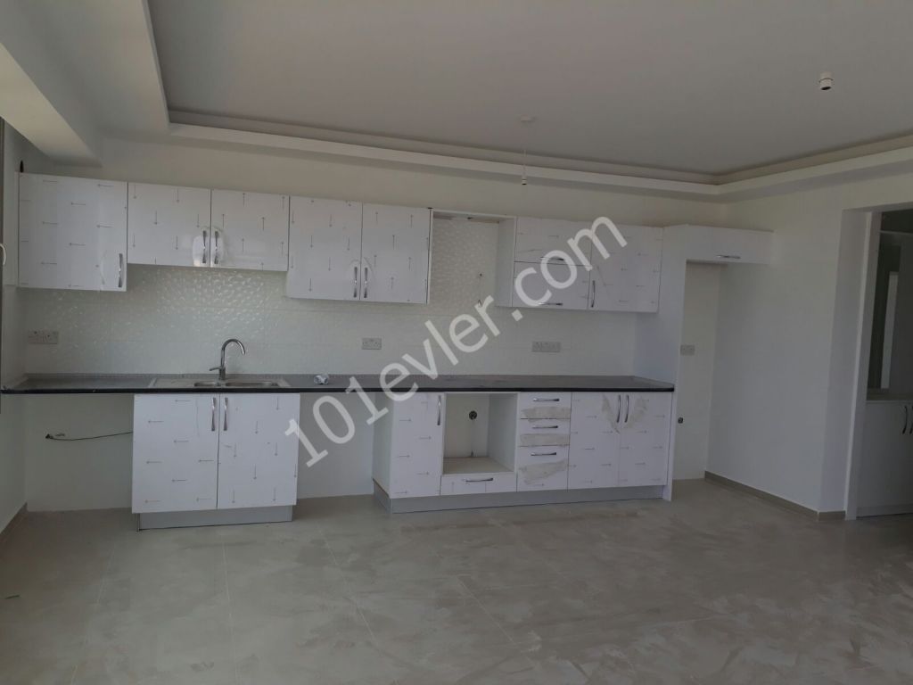 Girne merkezde satılık 2+1 daire