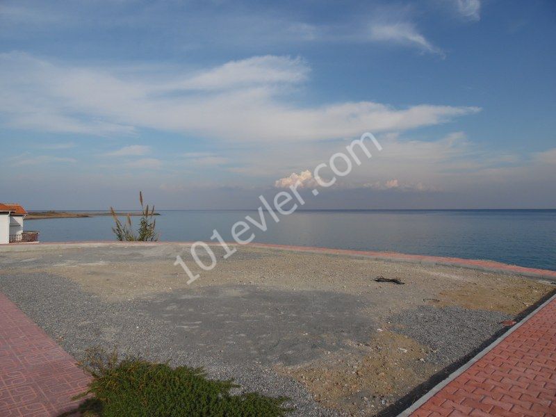 Einfamilienhaus Kaufen in Karşıyaka, Kyrenia