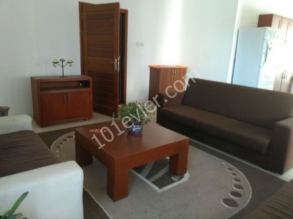 2 BEDROOM APARTMENT FOR RENT IN TOWN CENTRE 