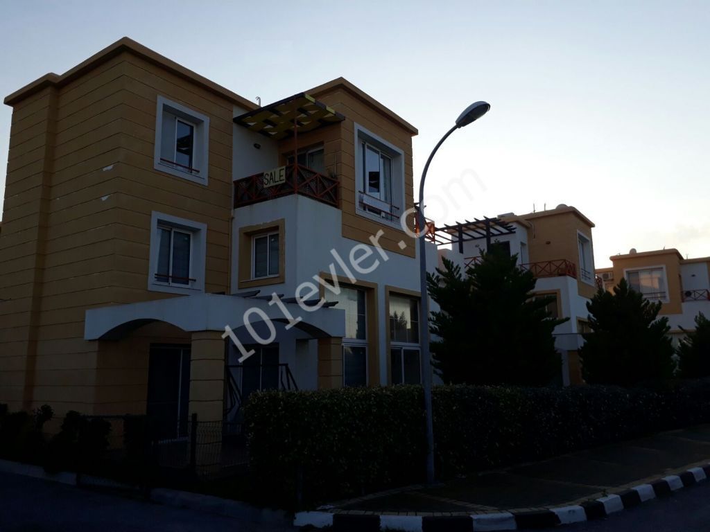 Flat For Sale in Alsancak, Kyrenia