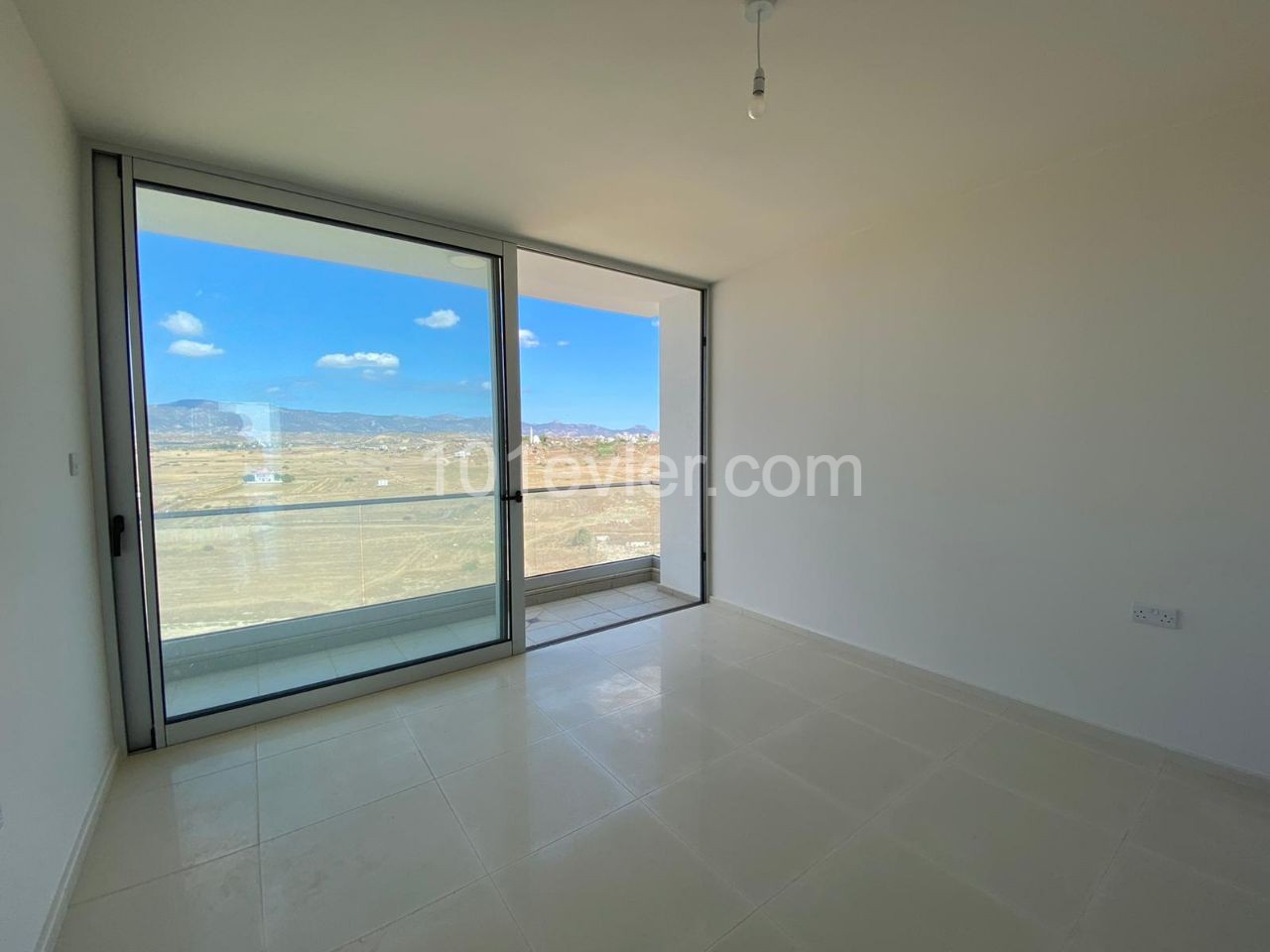 PIER-BOSPORUS-3+1 PENTHOUSE MIT HERRLICHEM MEERBLICK * * * ① 295.000 *** ** 