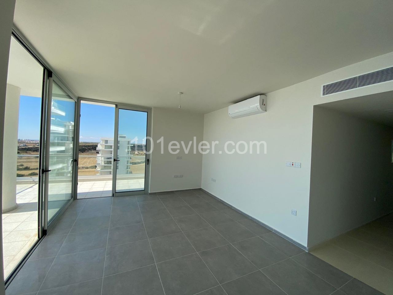 İSKELE – BOĞAZ -MUHTEŞEM DENİZ MANZARALI 3+1 PENTHOUSE *** £295.000 ***