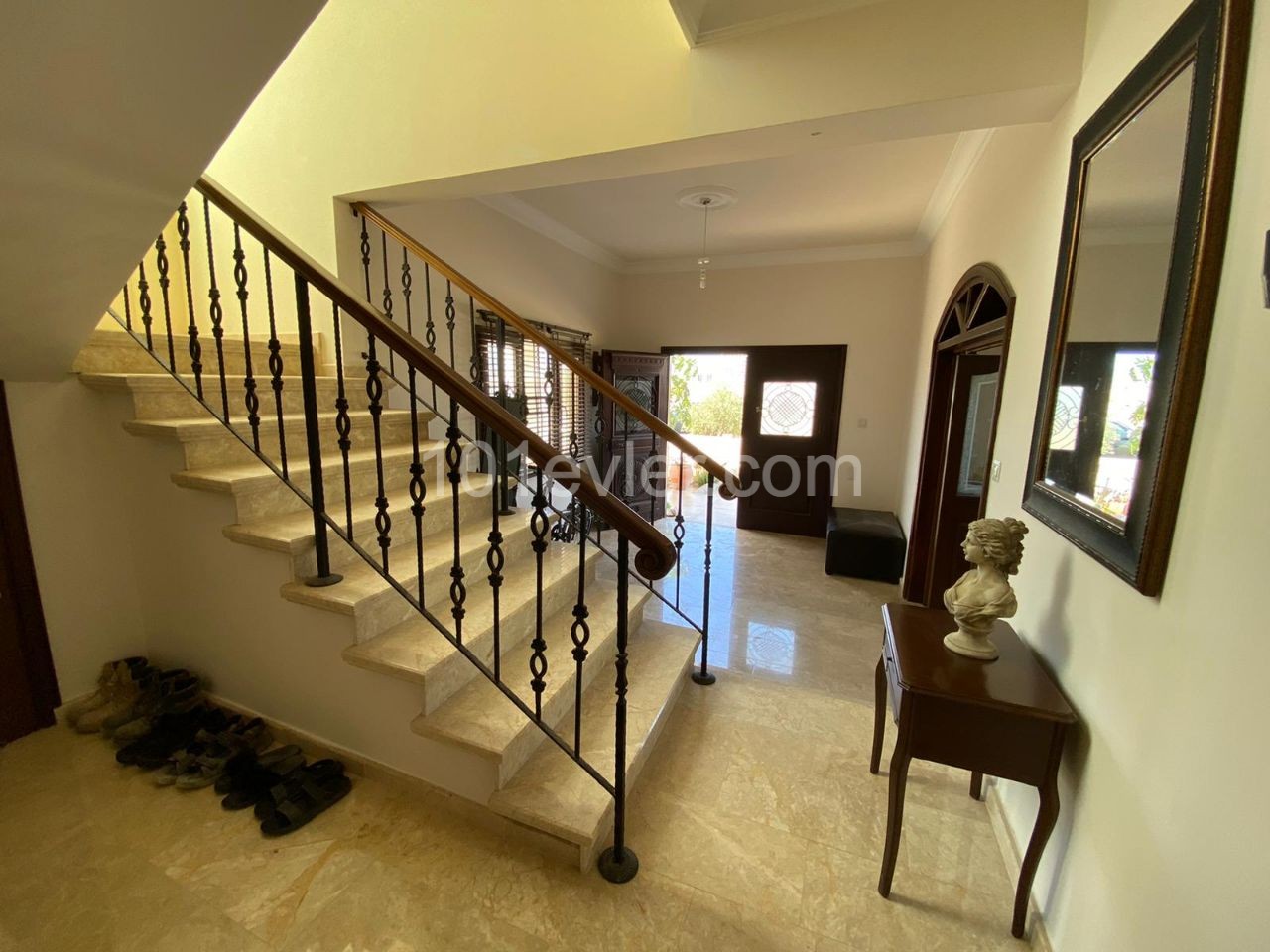 4 YATAK ODALI MÜSTAKİL VİLLA  ***£535,000*** - İSKELE  –LONG BEACH