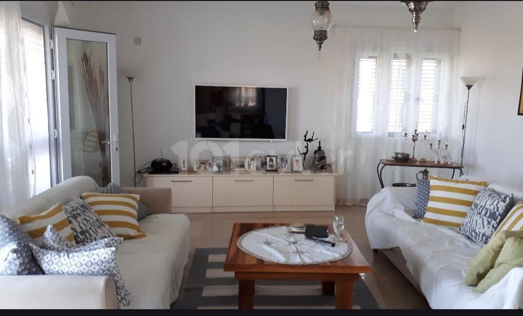 LEFKE - BAGLIKOY 5 SCHLAFZIMMER VILLA MIT MEERBLICK ***£ 215. 000***