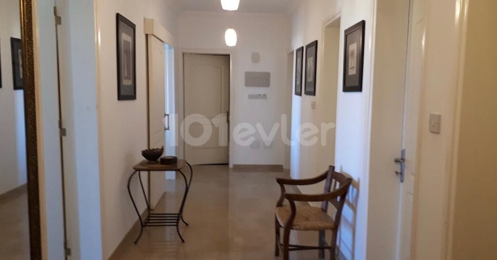 LEFKE - BAGLIKOY 5 SCHLAFZIMMER VILLA MIT MEERBLICK ***£ 215. 000***