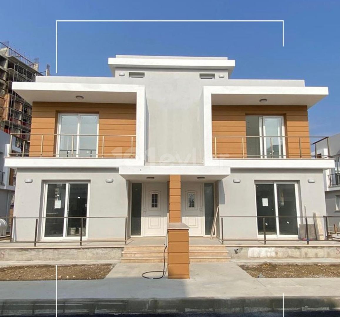 İSKELE – LONG BEACH - 3 YATAK ODALI YARI MÜSTAKİL VİLLA ***£240.000***