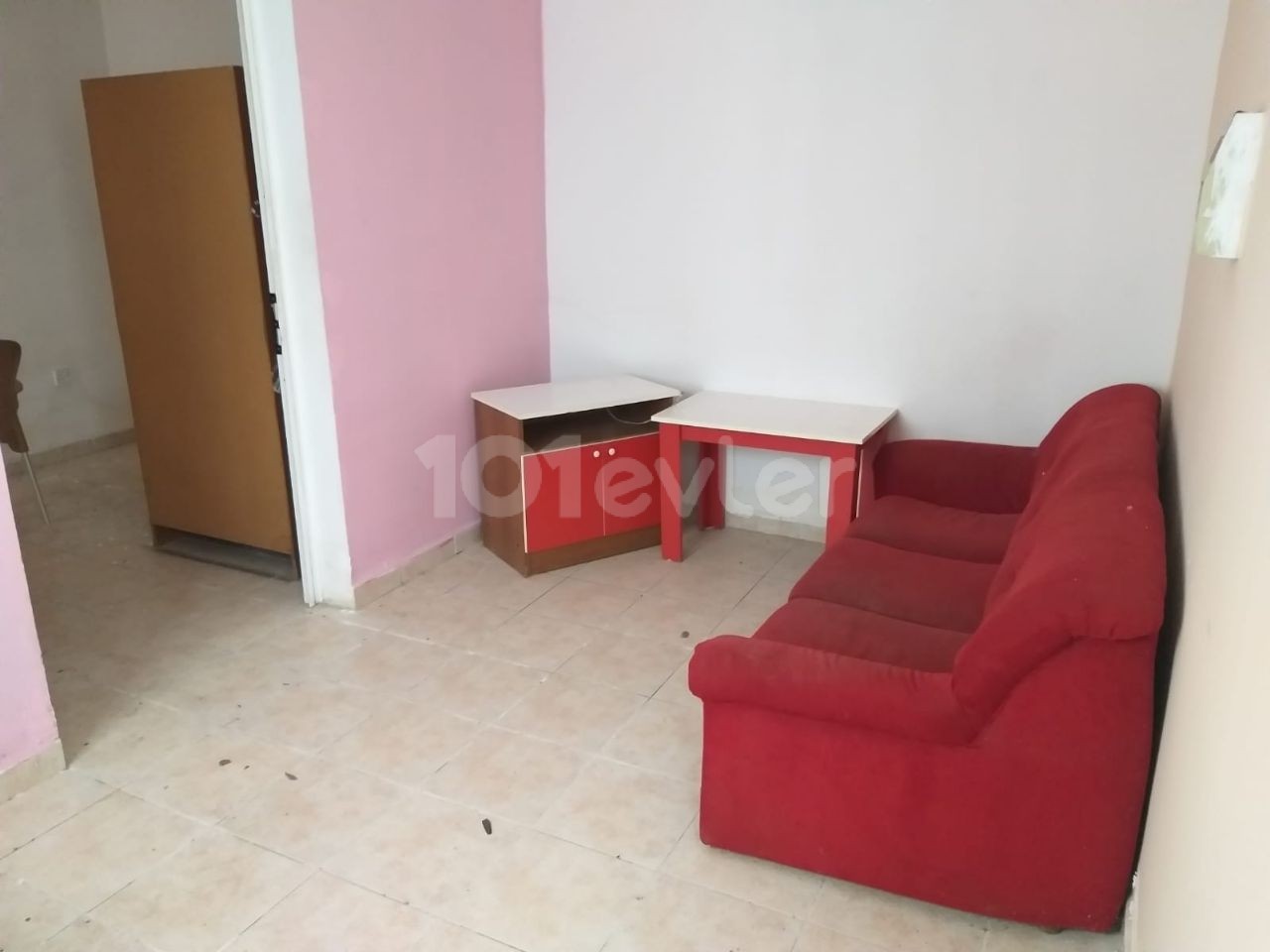 IN GAZİMAĞUSA – ZENTRUM – SCHNÄPPCHEN – KOMPLETTES GEBÄUDE ***385.000 STG***