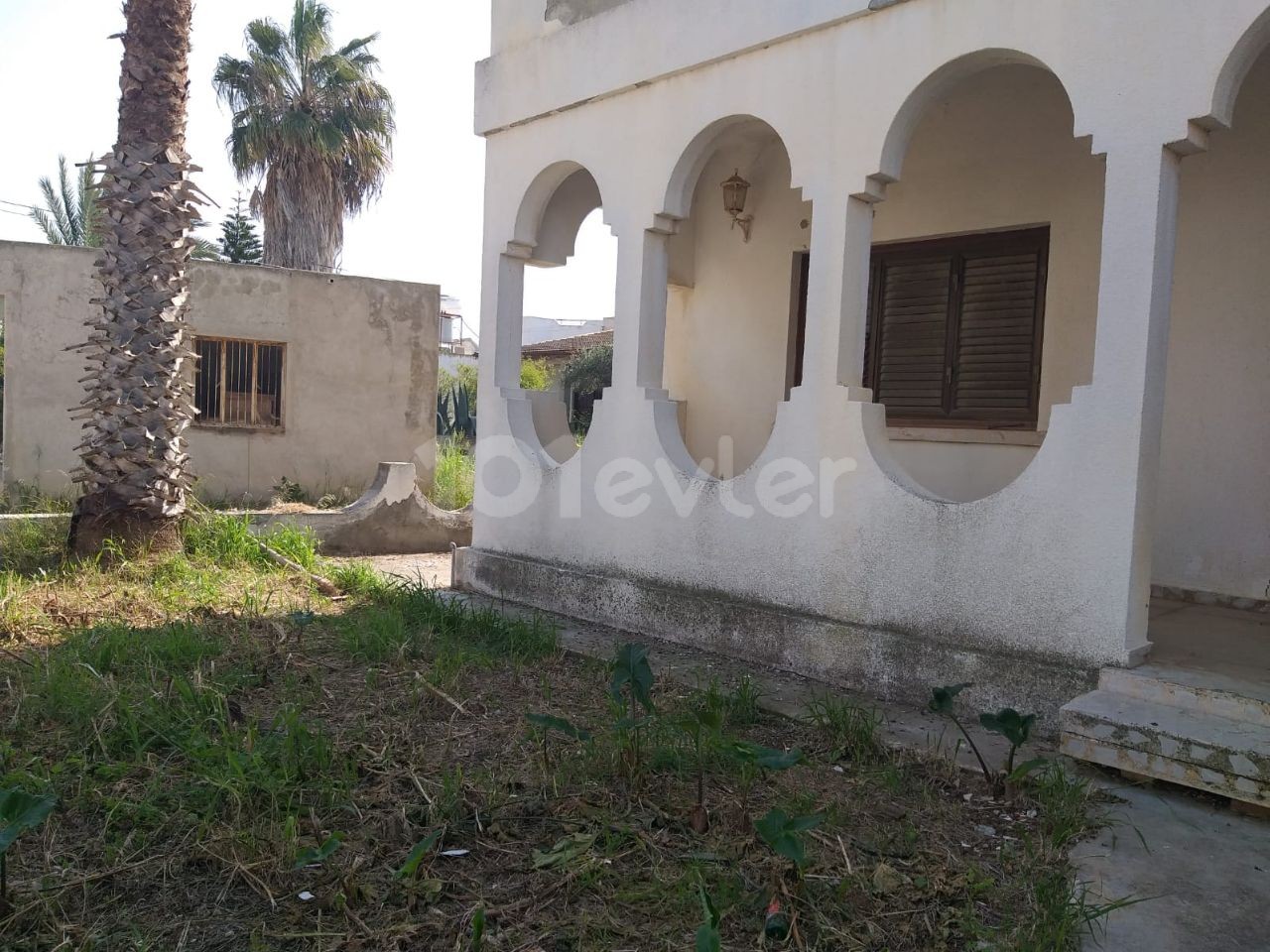 ISKELE - MEHMETÇİK - DORFHAUS IN 2 HEKTAR LAND ***£110. 000***