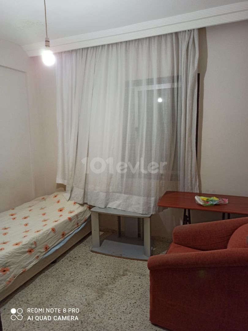 FAMAGUSTA - SOZIALWOHNUNGEN 3+1 WOHNUNG ZU VERKAUFEN -***£40. 000*** 