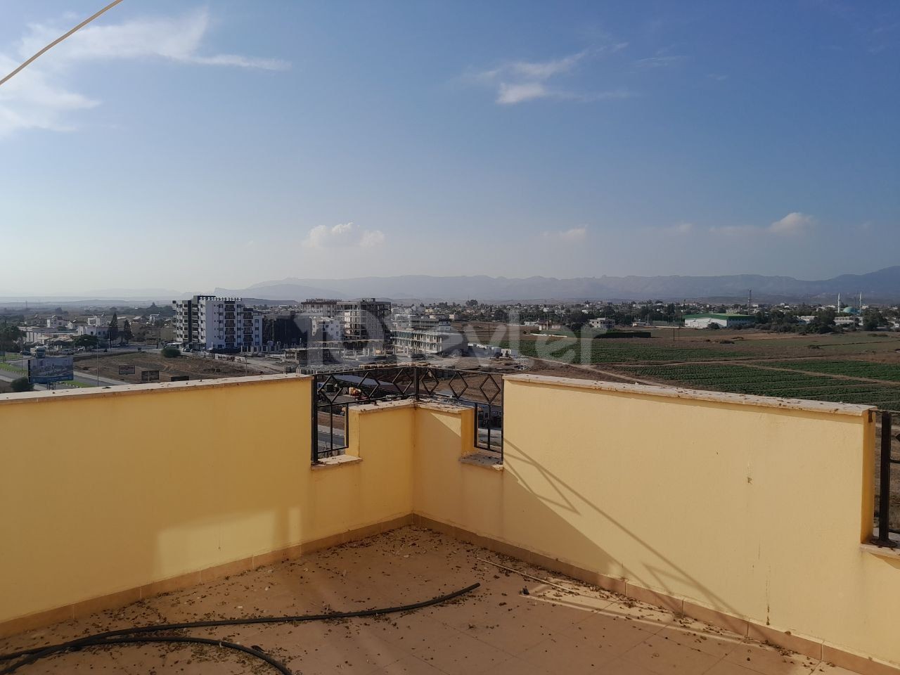 İSKELE- LONG BEACH DENİZ MANZARALI HİÇ KULLANILMAMIŞ 3+1 PENTHOUSE £120.000