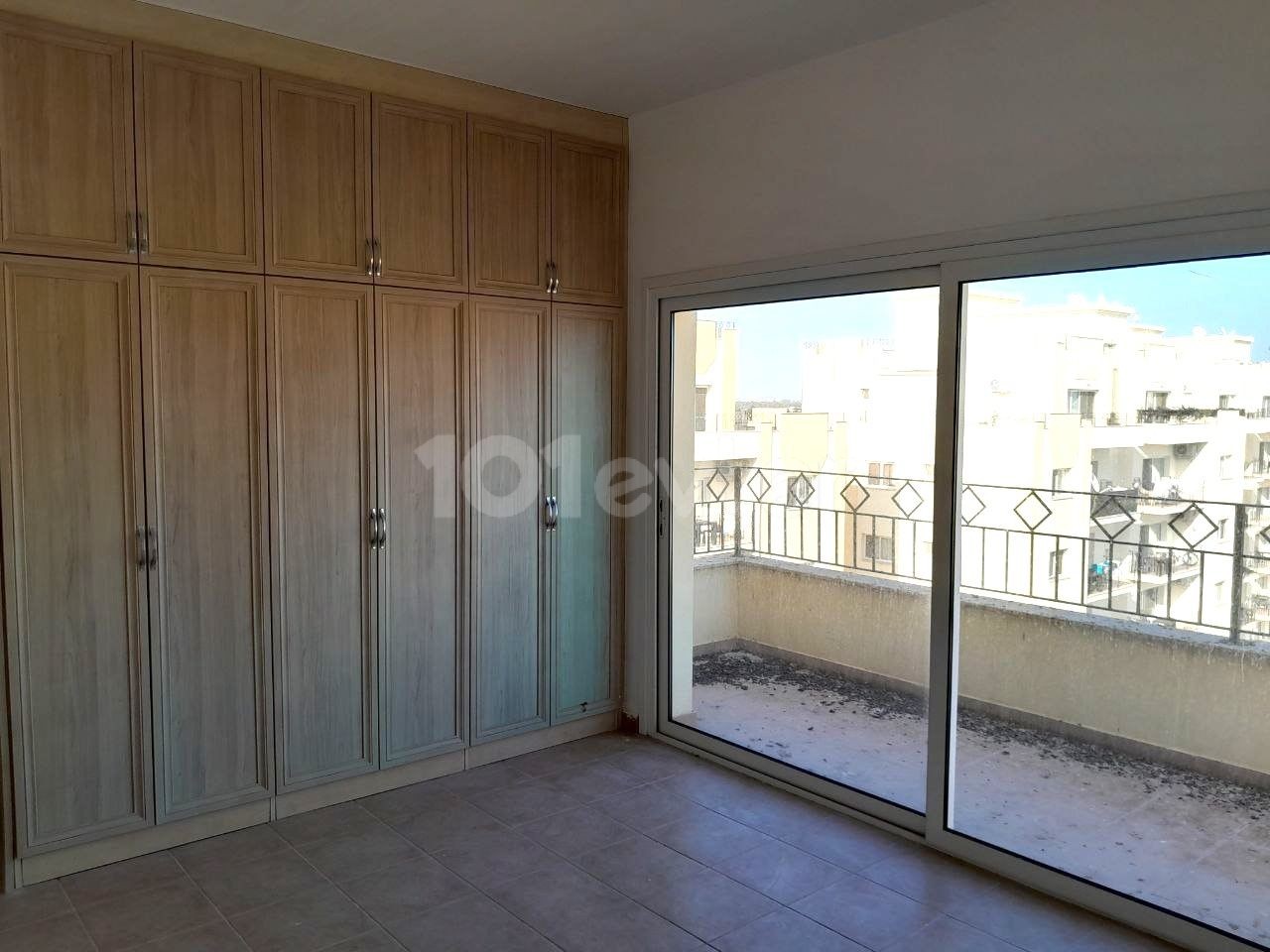 İSKELE- LONG BEACH DENİZ MANZARALI HİÇ KULLANILMAMIŞ 3+1 PENTHOUSE £120.000